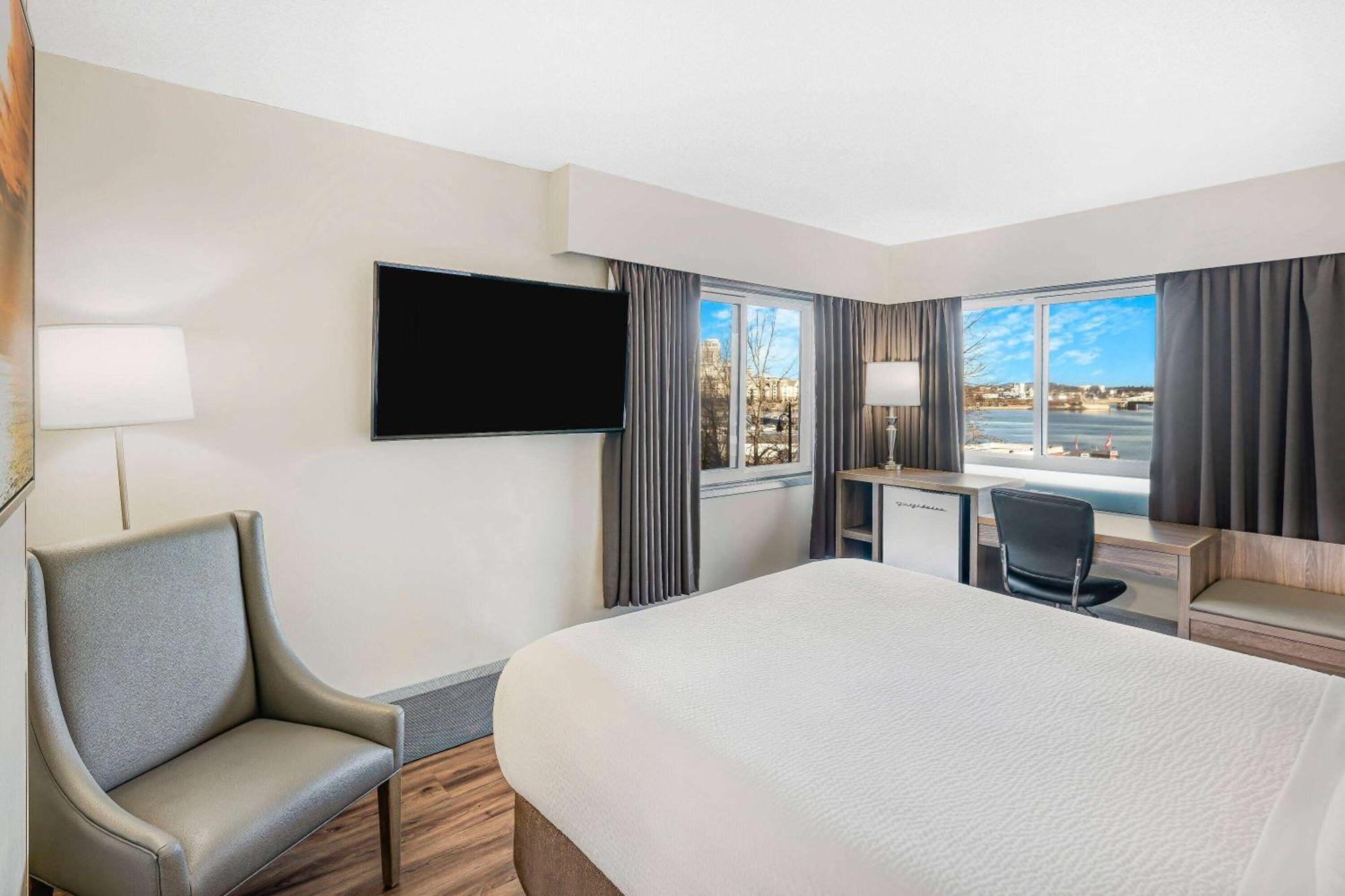 Days Inn By Wyndham Victoria On The Harbour Exterior foto