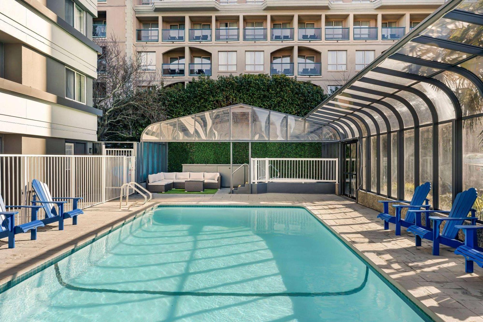 Days Inn By Wyndham Victoria On The Harbour Exterior foto