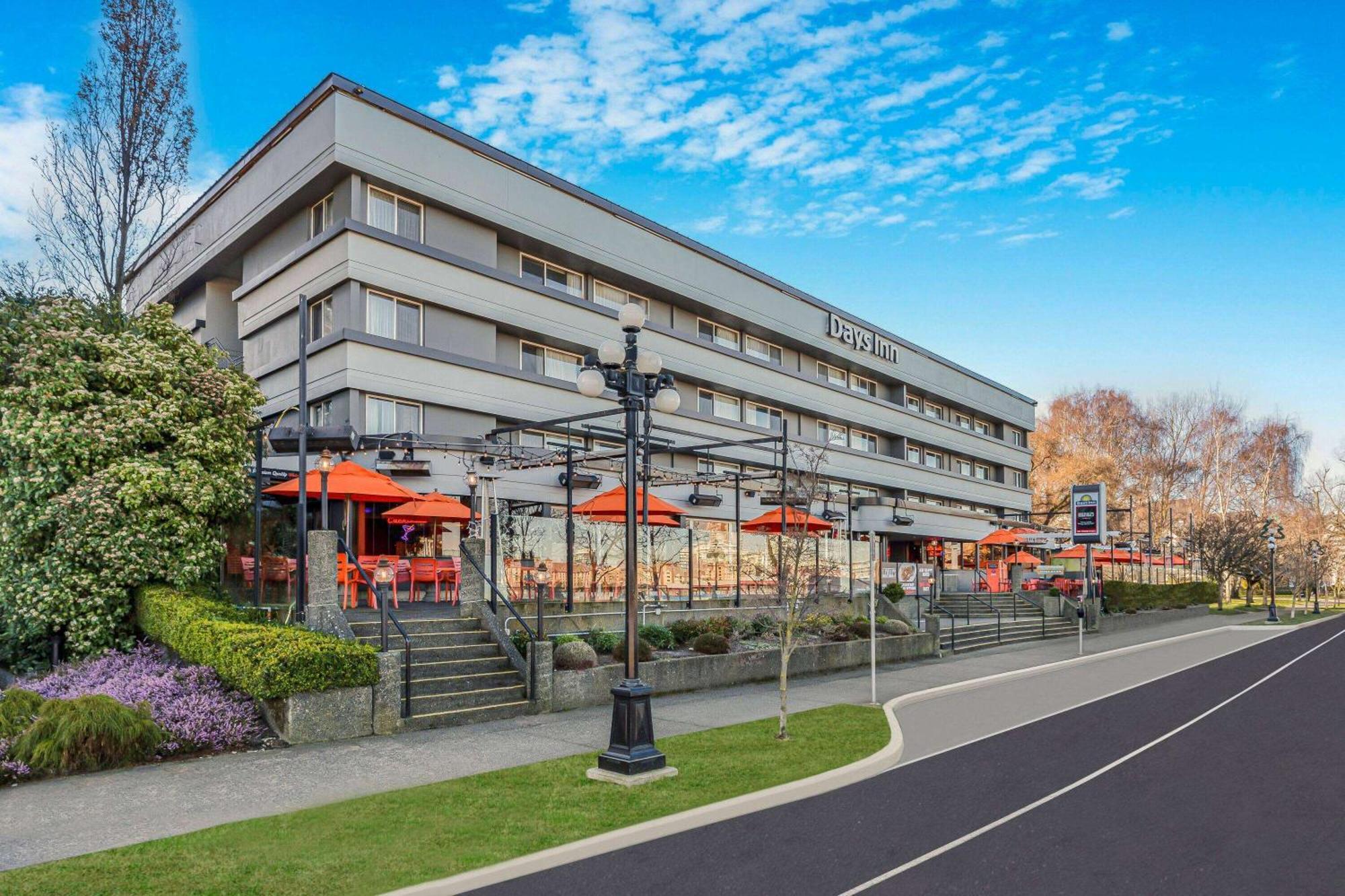 Days Inn By Wyndham Victoria On The Harbour Exterior foto